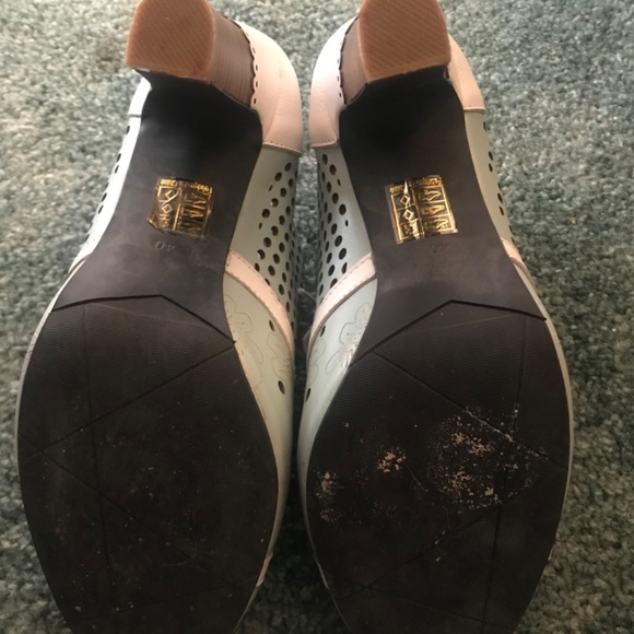 L’ Artiste pastel wingtip heels - Picture 6 of 7